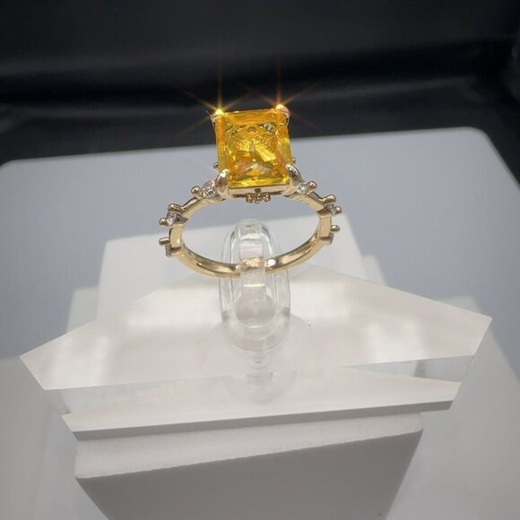 Yellow Radiant Cut CZ Brass Gold Plated Ring Size 8 - Picture 4 of 14